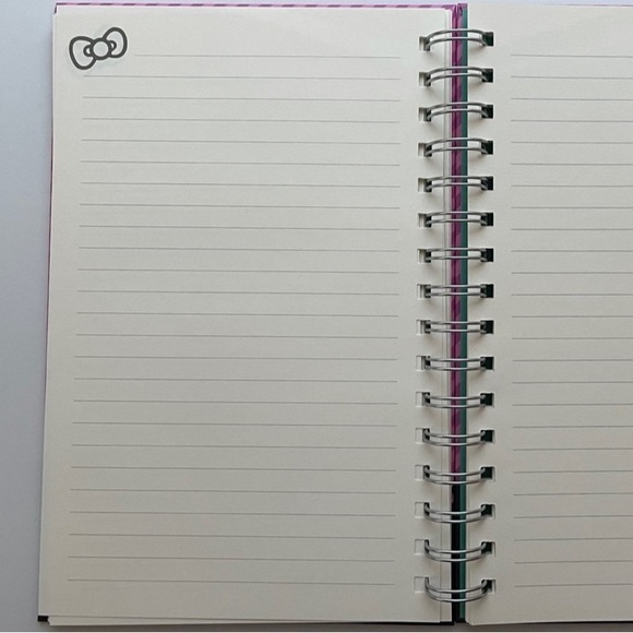 Hello Kitty mummy halloween journal - Picture 2 of 5